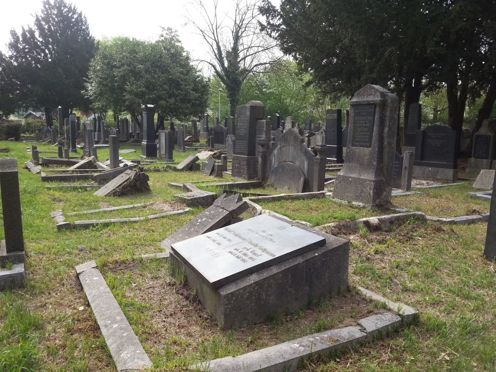 Das Gräberfeld auf dem jüdischen Friedhof in Köln-Deutz (2013).