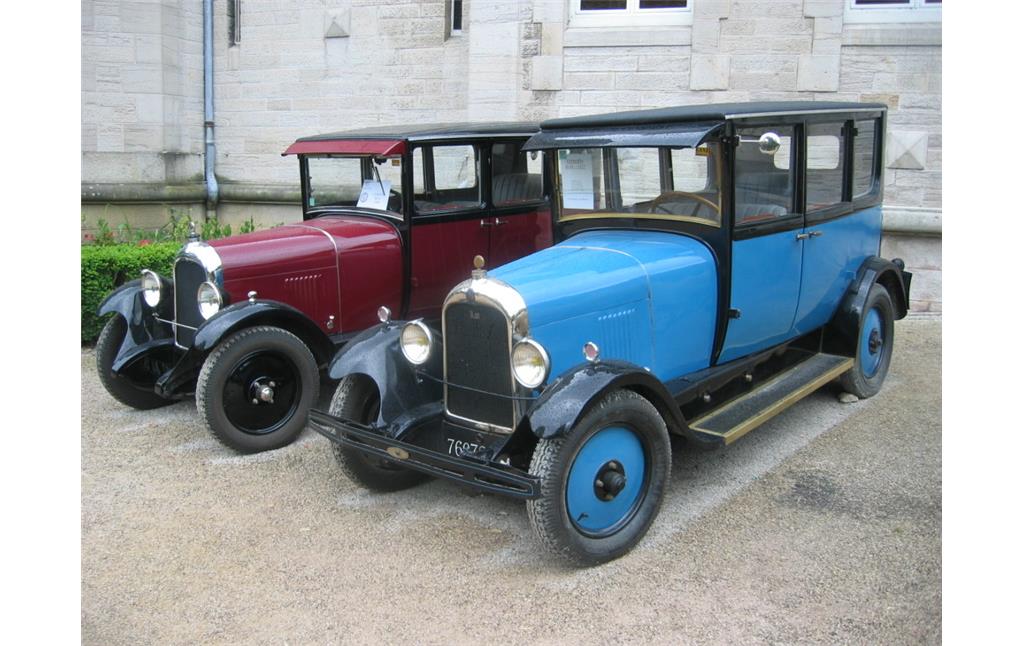 Zwei Modelle des 1926-1928 produzierten Personenfahrzeugs Typs Citroën B14 (2007).