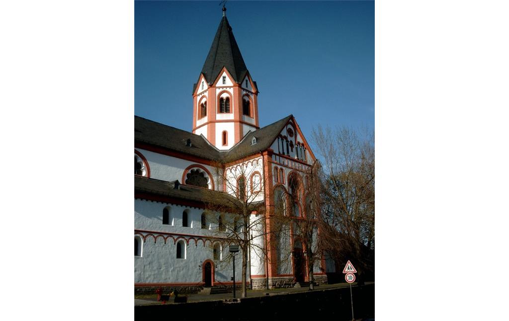 Teilansicht der Pfarrkirche St. Peter in Sinzig (2001).