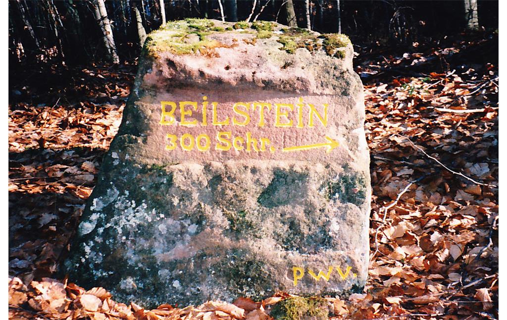 Ritterstein Nr. 162 "Beilstein 300 Schr." bei Kaiserslautern (2000)