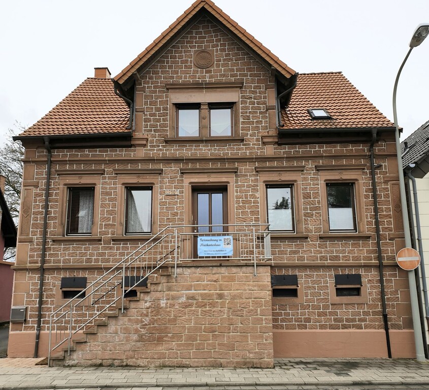 Musikantenhaus in der Friedhofstraße in Mackenbach (2022)
