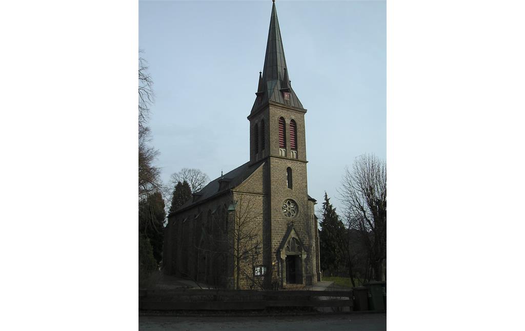 Die Katholische Pfarrkirche St. Joseph in Lindlar-Linde (2010).