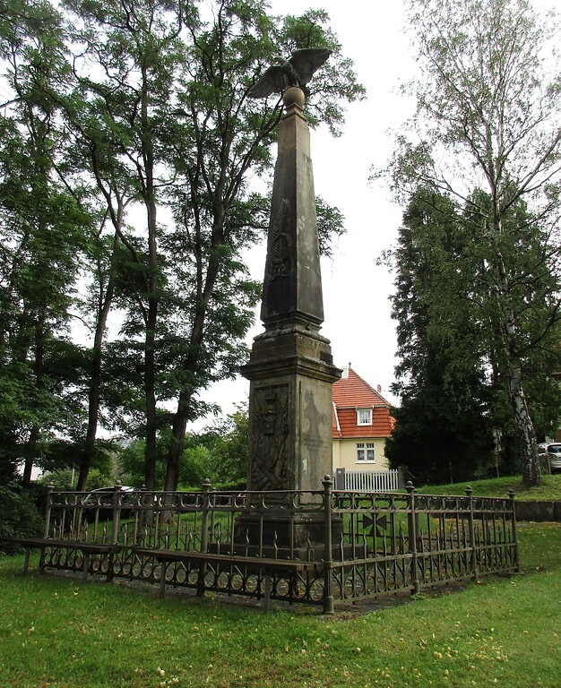 Das Kriegerdenkmal an der Hurster Straße in Windeck-Rosbach (2021).