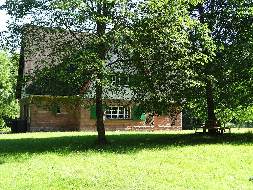 Ritterstein Nr. 120 "R. Jagdhaus Breitscheit" nördlich von Elmstein (2019)
