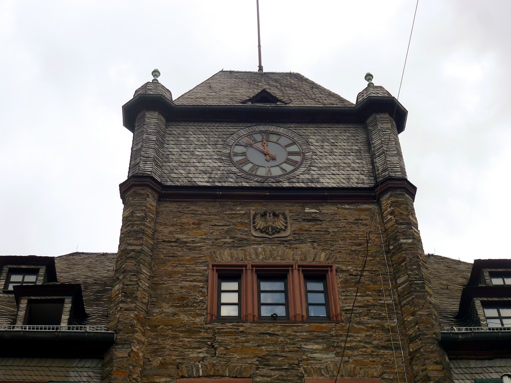 Rathaus in Oberwesel (2016): Nahaufnahme des Uhrenturms.