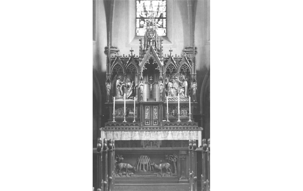 Historische Fotografie aus der Klosterkirche Maria Engelport bei Treis-Karden (bis 1913)