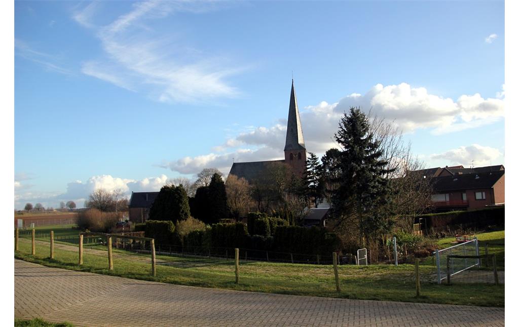 Die Pfarrkirche St. Martinus in Griethausen vom Norden gesehen (2016)