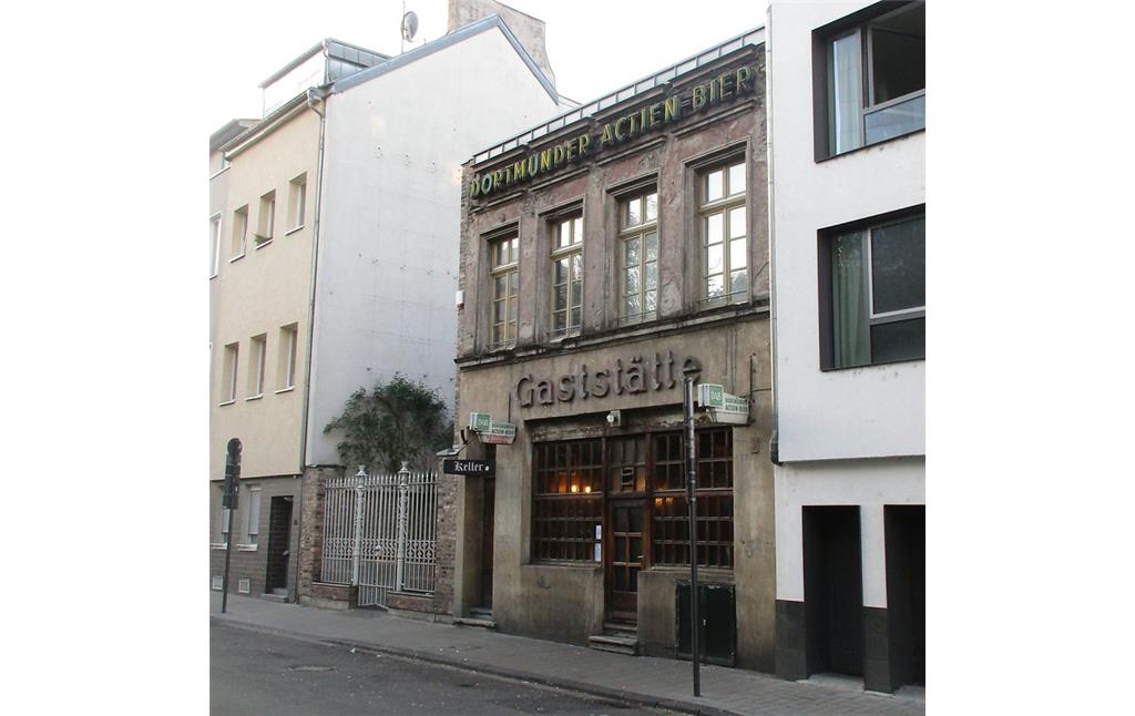 Die Gaststätte Lommerzheim in Köln-Deutz, Ansicht der Front in der Siegesstraße (2019)