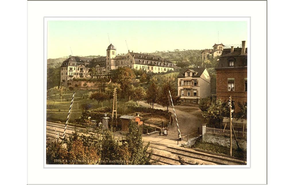 Historische Aufnahme des Bopparder Klosters Marienberg als Kaltwasserkuranstalt (zwischen 1890 und 1900).