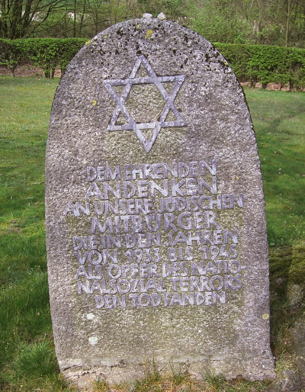 Gedenkstein auf dem Jüdischen Friedhof in Rheinberg-Winterswick (2014)