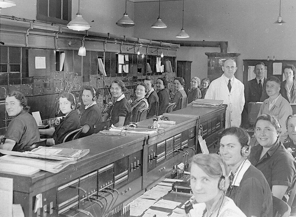 Die Abteilung Fernsprechvermittlung in der Alten Post in Pirmasens (1920er Jahre)