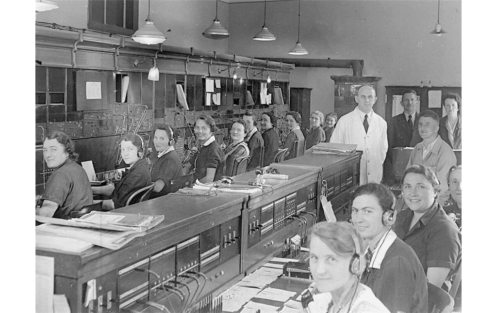 Die Abteilung Fernsprechvermittlung in der Alten Post in Pirmasens (1920er Jahre)
