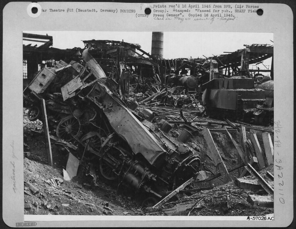 Zerstörte Lokomotiven (1945)