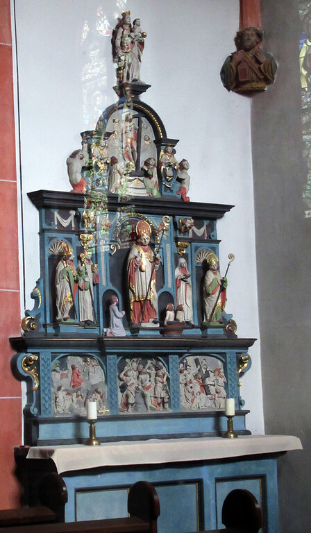 Seitenaltar der Pfarrkirche Sankt Maximin (2023)