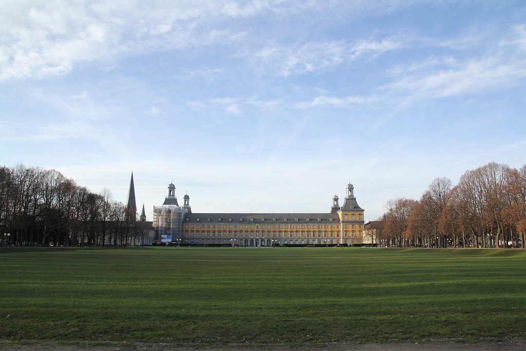 Die Hofgartenfassade des kurfürstlichen Schlosses in Bonn (2013)