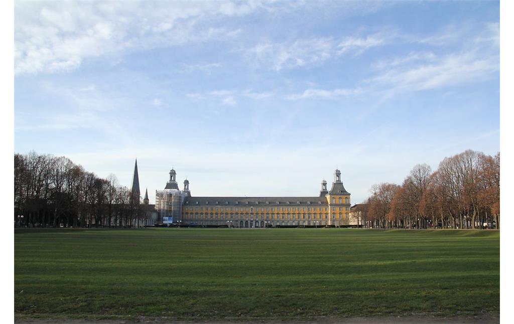 Die Hofgartenfassade des kurfürstlichen Schlosses in Bonn (2013)