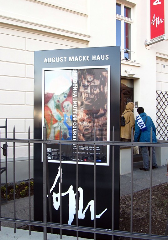Eingangsbereich des August Macke Hauses, Bonn (2012)