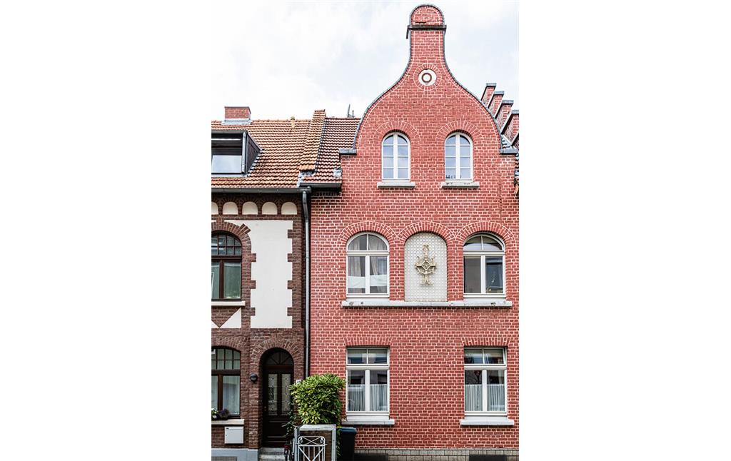 Häuser im "holländischen" Stil in der Eisenachstraße in Köln-Nippes (2021)