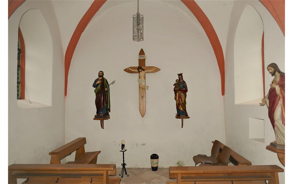 Blick in den Innenraum der Kapelle Sankt Bartholomäus in Weitersweiler (2020).