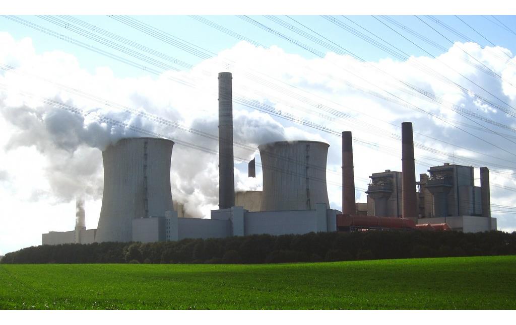 Das Braunkohlekraftwerk Niederaußem (2014)