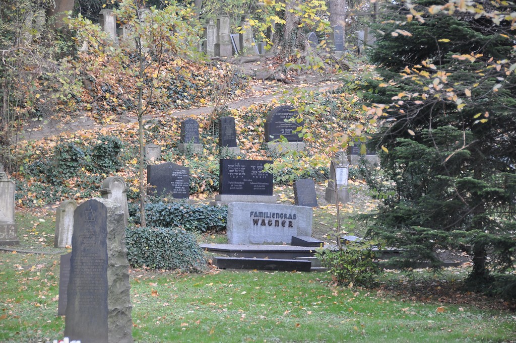 Grabstein der Familie Wagner auf dem jüdischen Friedhof in der Heinrichstraße in Siegburg (2011)
