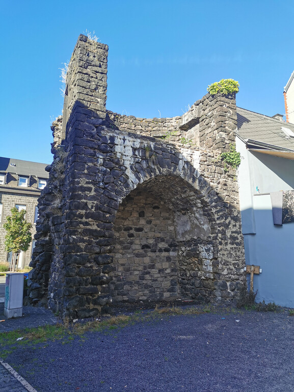 Rückseite des Wehrturms in der Mayener Stadtmauer
