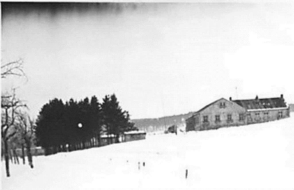 Zeitgenössisches Bild (undatiert): Das ehemalige Arbeitslager in Bongard im Winter.