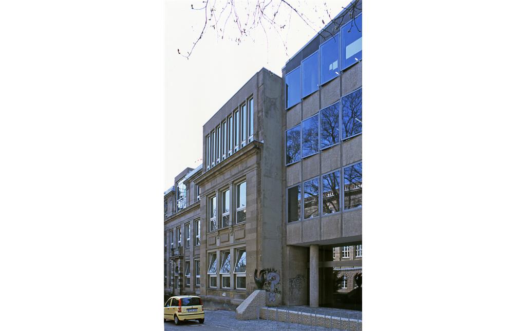 Das Reiffmuseum in der Schinkelstraße 1 in Aachen in der Ansicht von der Schinkelstraße