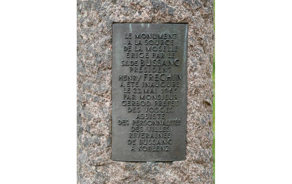 Inschrift der Stele an der Moselquelle bei Bussang (2016)