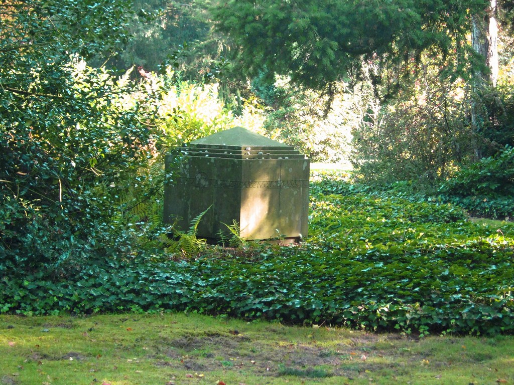 Gedenkstein auf dem Gräberfeld des Jüdischen Friedhofs auf dem Viersener Kommunalfriedhof (2013).