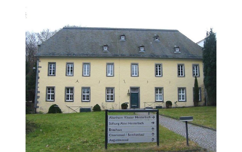 Ehemaliges Wirtschaftsgebäude der Abtei Heisterbach (2009).