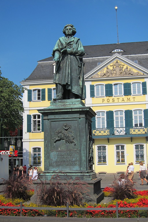 Beethoven-Denkmal auf dem Bonner Münsterplatz (2013)