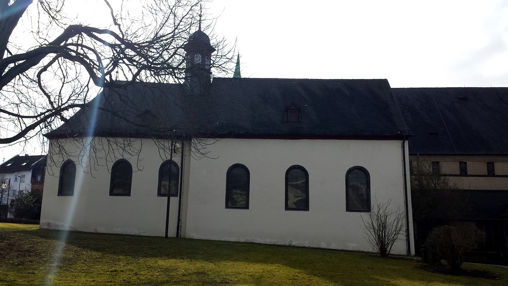 Die nördlich der katholischen Pfarrkirche St. Veit in Mayen stehende Kapelle (2015).