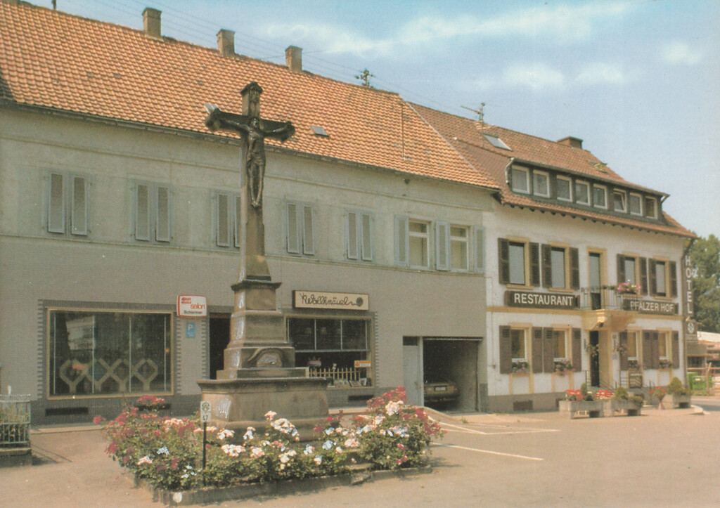 Steinernes Kreuz in Lauterecken (1970).