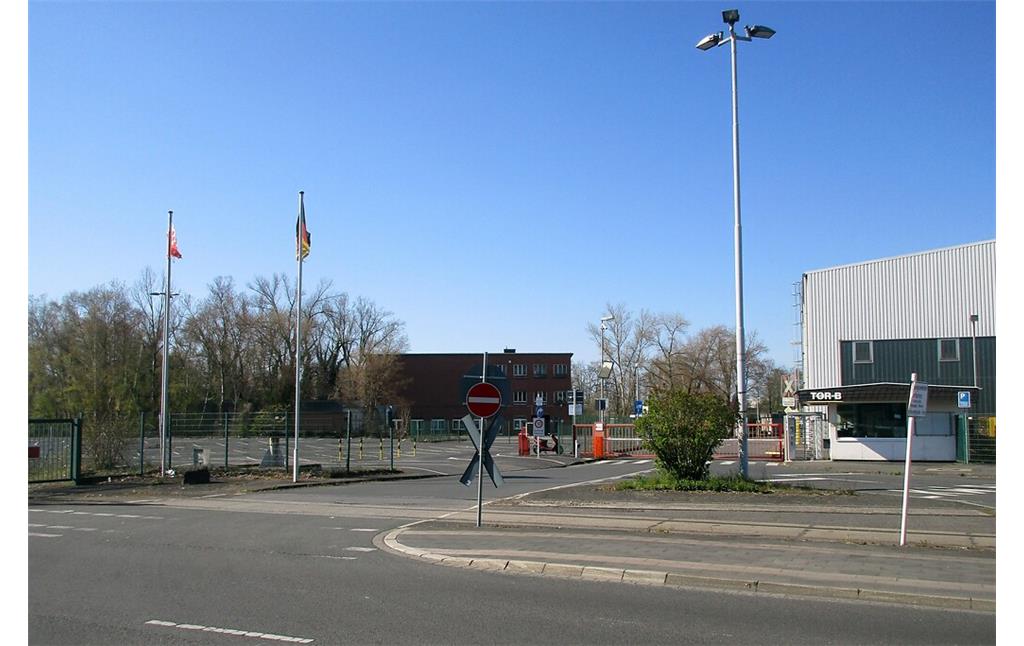 Gebäude der heutigen Mannstaedt-Corus GmbH und des Recyclinghofes Troisdorf im Bereich der früheren Werksanlagen der Friedrich-Wilhelm-Hütte an der Mendener Straße in Troisdorf-Friedrich-Wilhelms-Hütte (2020).