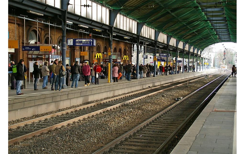 Hauptbahnhof Bonn, Bahnsteig (2012)