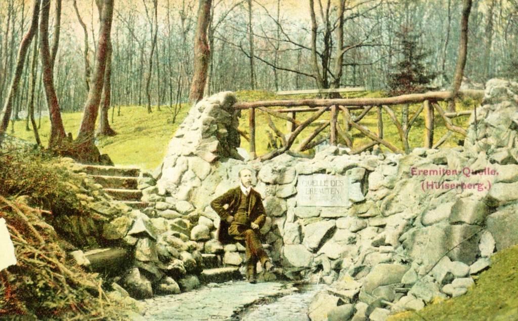 Historische Postkarte von um 1900 der Eremitenquelle am Hülser Berg bei Krefeld.
