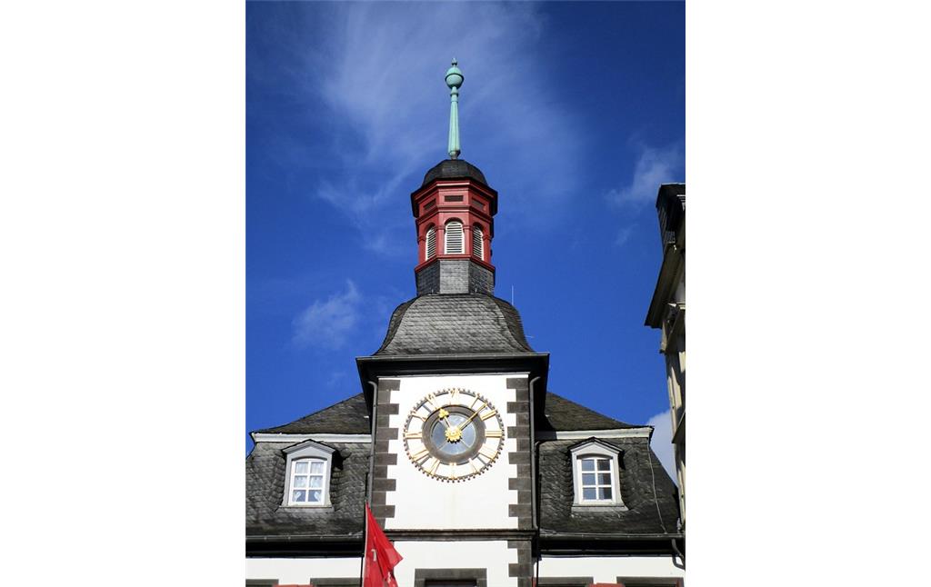 Der Uhrenturm am Alten Rathaus am Marktplatz in Mayen (2015)