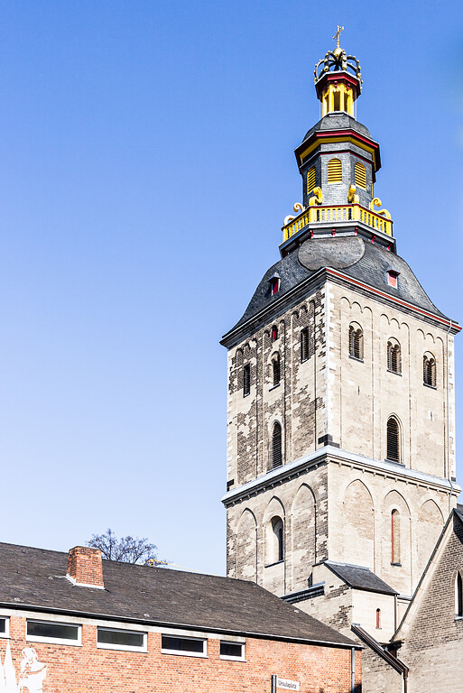 Turm des Ursulastifts in der Kölner Altstadt (2021)