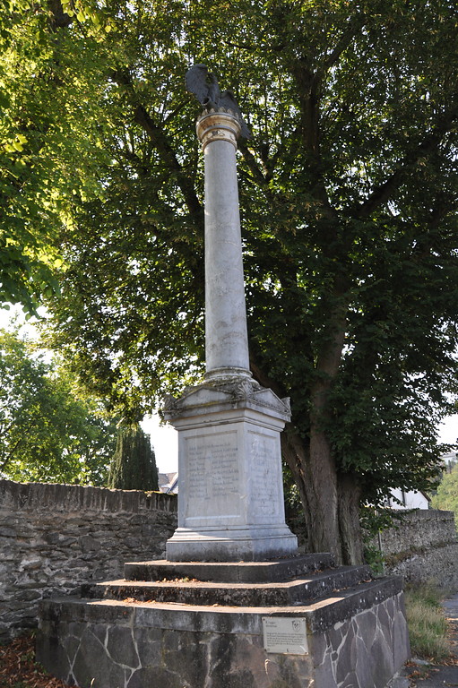 Kriegerdenkmal für Erinnerung an den Deutsch-Französischen Krieg 1870/71 in Villmar (2019)