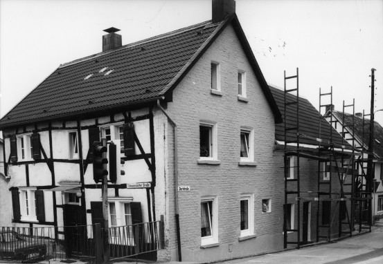 Fachwerkwohnhaus, Tillmannsdorfer Straße 27 in Wülfrath-Düssel (1978)