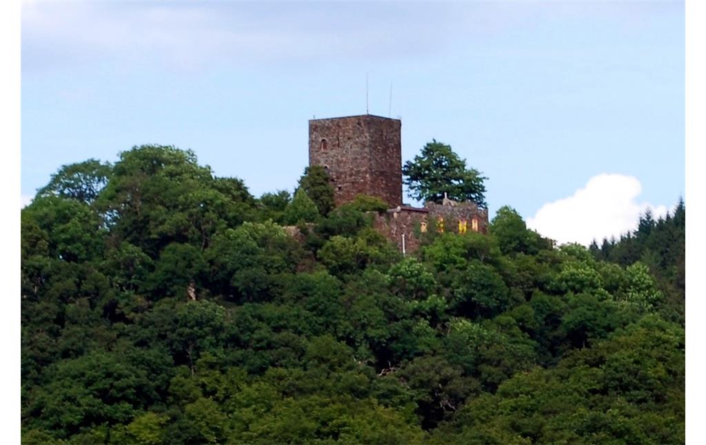 Teilansicht der Burgruine Neuerburg bei Niederbreitbach (2014)