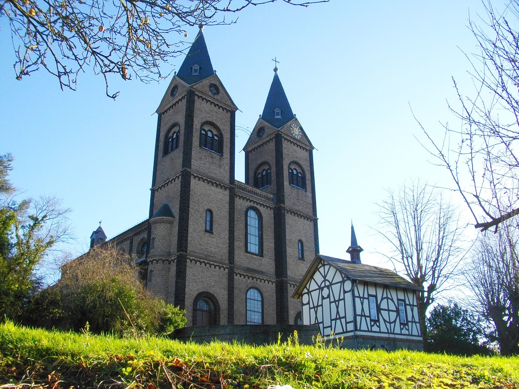 Katholische Pfarr- und Wallfahrtskirche Sankt Nikolaus in Koblenz-Arenberg (2008)