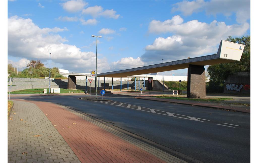 Tor 1 des ehemaligen Krupp Hüttenwerks Rheinhausen nach der Umgestaltung im Oktober 2013