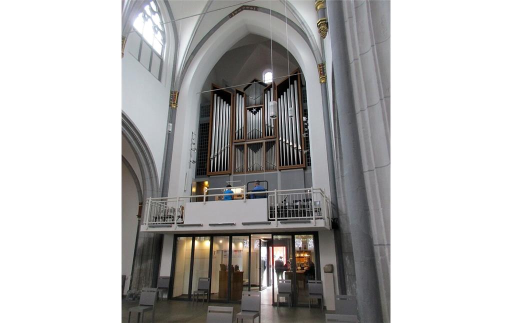 Innenraum und Orgelempore der evangelischen Antoniterkrche in der Kölner Schildergasse in Altstadt-Nord (2020).