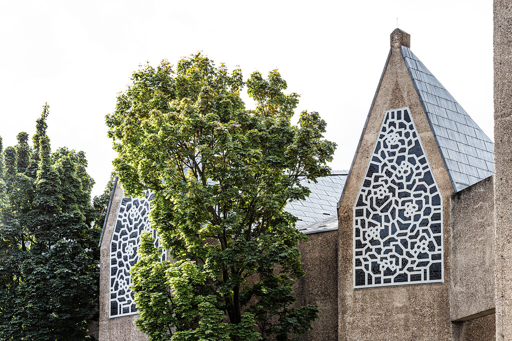 Giebelfenster der Pfarrkirche St. Gertrud in Köln-Neustadt (2019)