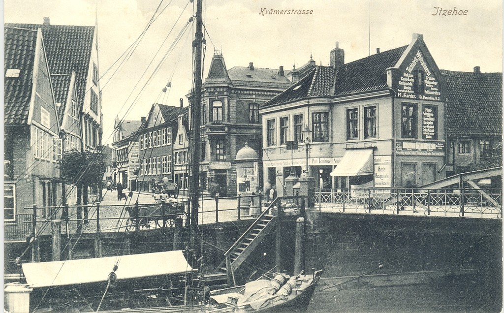 Krämerstraße in Itzehoe mit Lange Brücke, ca. 1900