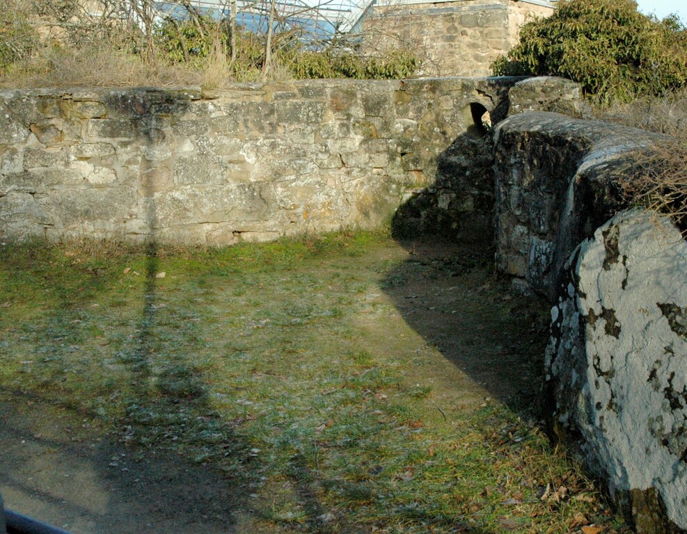 Reste des Felsenturms der Burg Lichtenberg im Kreis Kusel (2023)