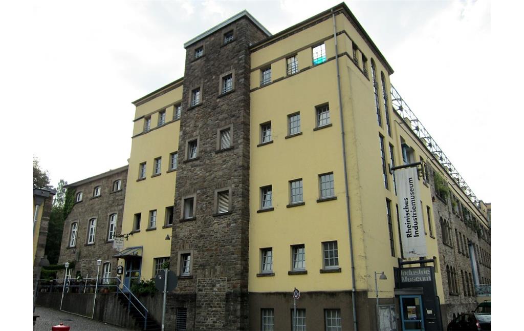 Gebäude des LVR-Industriemuseums Engelskirchen, früher Rheinisches Industriemuseum (2011).