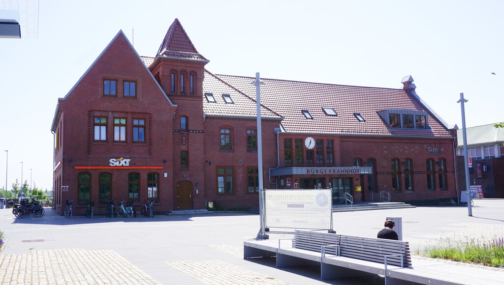 Cuxhaven, Bürgerbahnhof Stadtseite (2023)